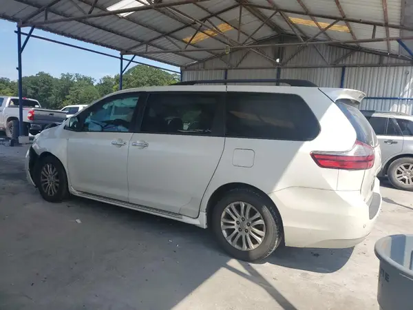5TDYZ3DC7HS801645 2017 TOYOTA SIENNA - Image 2