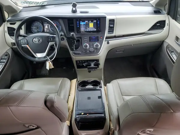 5TDYZ3DC7HS801676 2017 TOYOTA SIENNA - Image 8