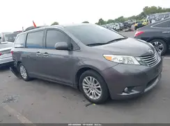 5TDYZ3DC7HS806053 2017 TOYOTA SIENNA