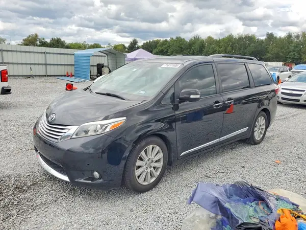 5TDYZ3DC7HS818610 2017 TOYOTA SIENNA - Image 1