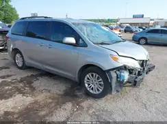 5TDYZ3DC7HS821927 2017 TOYOTA SIENNA