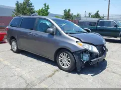 5TDYZ3DC7HS849002 2017 TOYOTA SIENNA