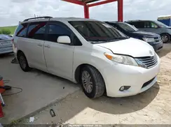 5TDYZ3DC7HS876605 2017 TOYOTA SIENNA