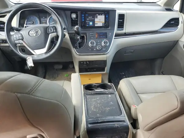 5TDYZ3DC7HS877107 2017 TOYOTA SIENNA - Image 8