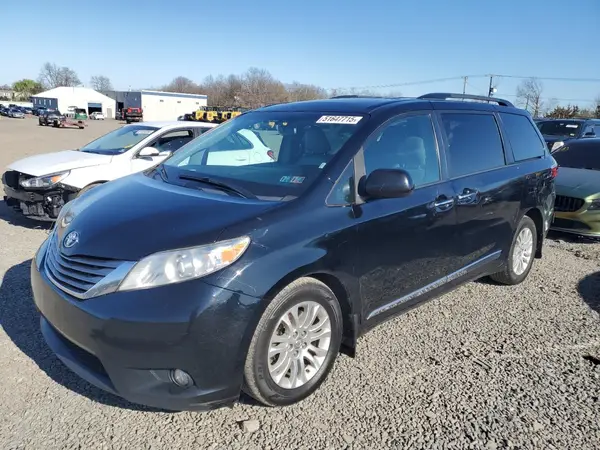5TDYZ3DC7HS883571 2017 TOYOTA SIENNA - Image 1