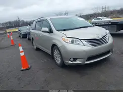 5TDYZ3DC7HS891413 2017 TOYOTA SIENNA