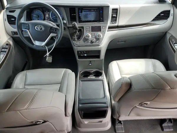 5TDYZ3DC7HS893436 2017 TOYOTA SIENNA - Image 8