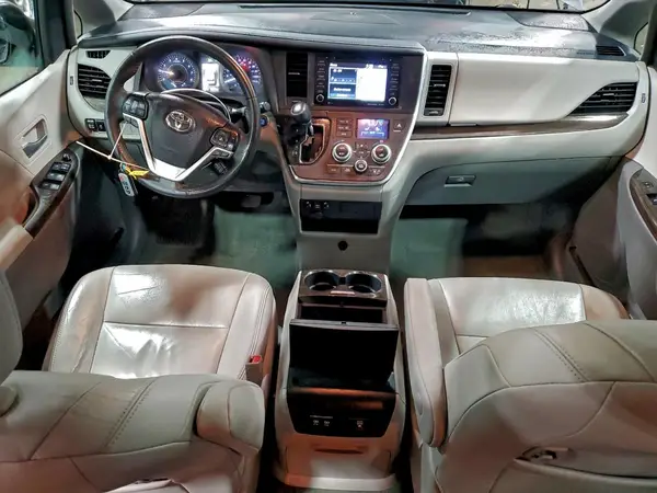 5TDYZ3DC7JS902237 2018 TOYOTA SIENNA - Image 8
