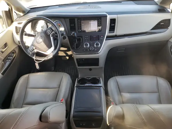 5TDYZ3DC7JS903470 2018 TOYOTA SIENNA - Image 8