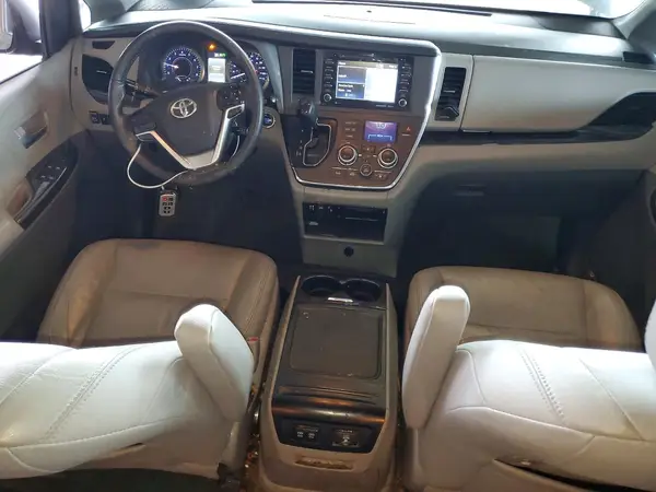 5TDYZ3DC7JS906935 2018 TOYOTA SIENNA - Image 8
