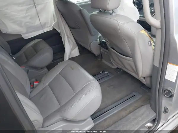5TDYZ3DC7JS911472 2018 TOYOTA SIENNA - Image 8