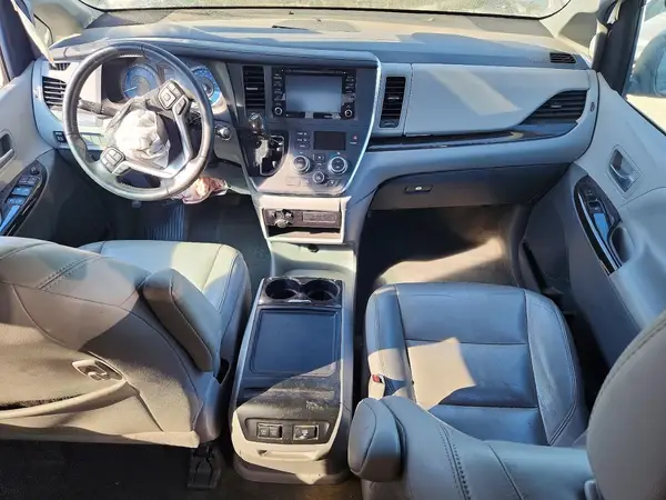 5TDYZ3DC7JS914002 2018 TOYOTA SIENNA - Image 8