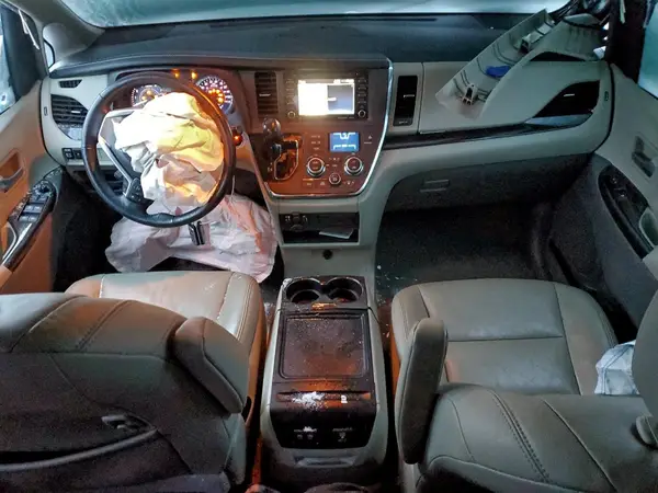 5TDYZ3DC7JS914730 2018 TOYOTA SIENNA - Image 8
