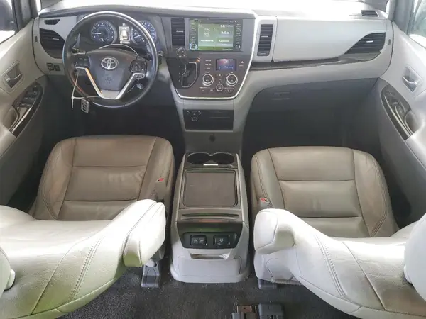 5TDYZ3DC7JS917224 2018 TOYOTA SIENNA - Image 8