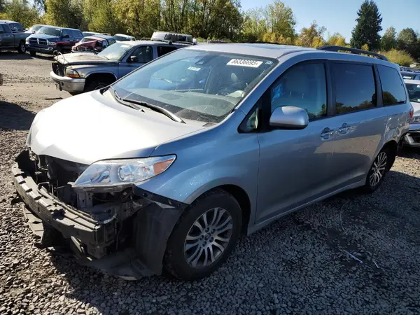 5TDYZ3DC7JS918177 2018 TOYOTA SIENNA - Image 1