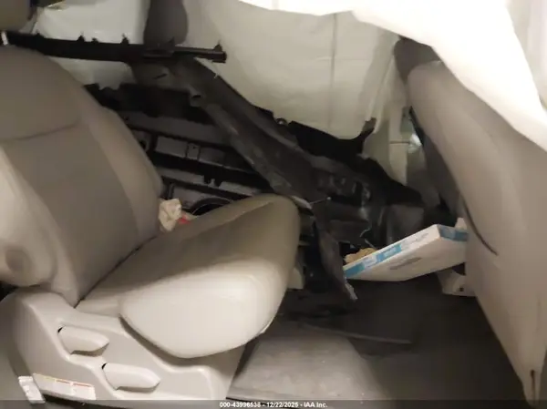 5TDYZ3DC7JS928336 2018 TOYOTA SIENNA - Image 8