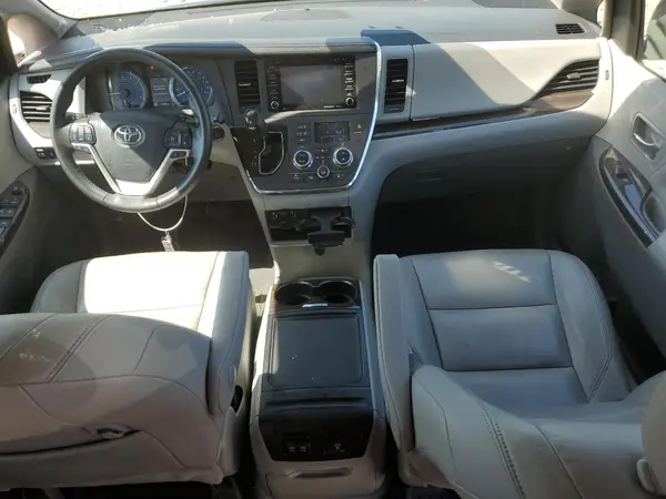 5TDYZ3DC7JS932841 2018 TOYOTA SIENNA - Image 8