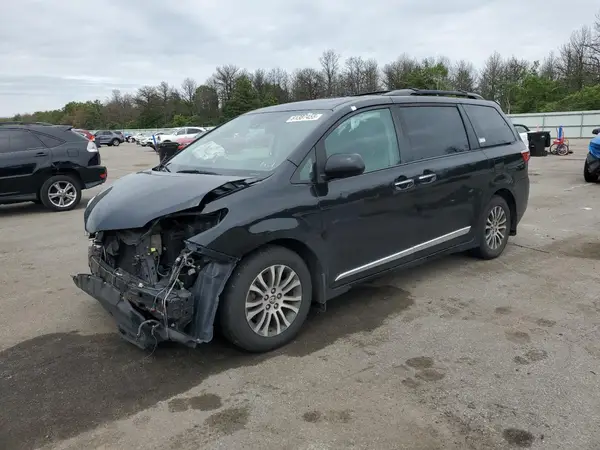 5TDYZ3DC7JS939921 2018 TOYOTA SIENNA - Image 1