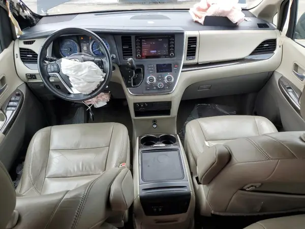 5TDYZ3DC7JS939921 2018 TOYOTA SIENNA - Image 8