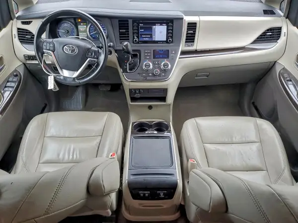 5TDYZ3DC7JS941670 2018 TOYOTA SIENNA - Image 8