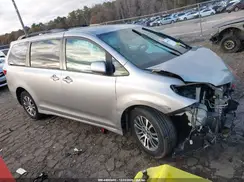 5TDYZ3DC7JS959182 2018 TOYOTA SIENNA