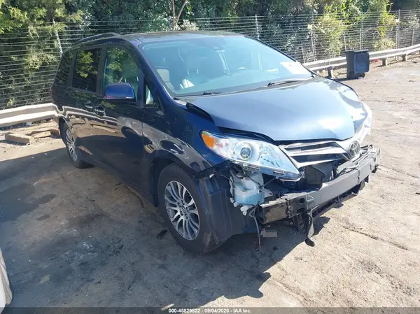 5TDYZ3DC7JS962387 2018 TOYOTA SIENNA - Image 1
