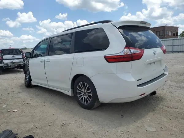 5TDYZ3DC7KS013892 2019 TOYOTA SIENNA - Image 2