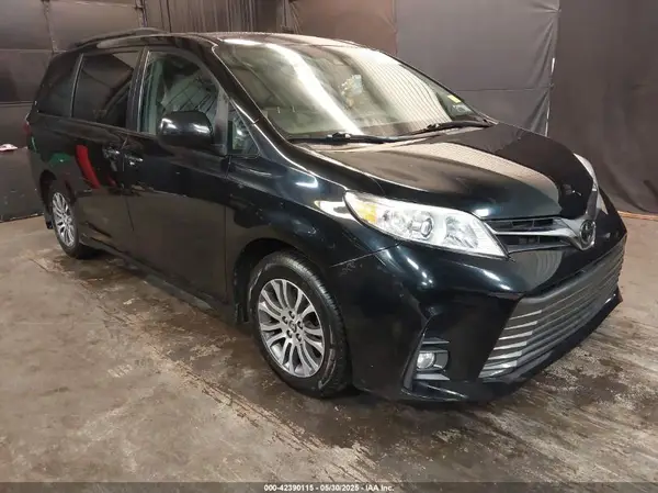 5TDYZ3DC7KS019479 2019 TOYOTA SIENNA - Image 1