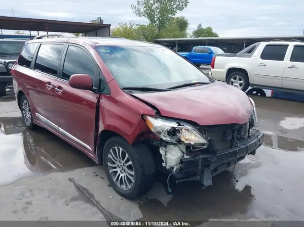 5TDYZ3DC7KS966005 2019 TOYOTA SIENNA - Image 1