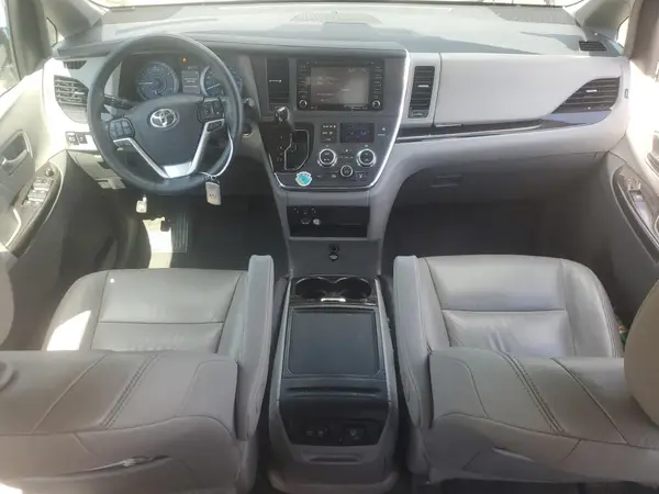5TDYZ3DC7KS977943 2019 TOYOTA SIENNA - Image 8