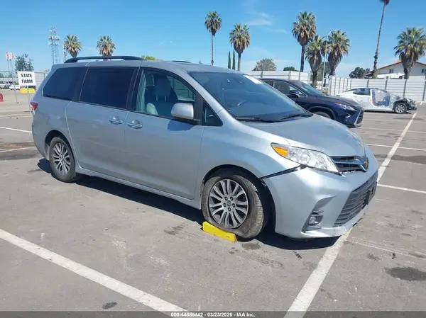5TDYZ3DC7KS978039 2019 TOYOTA SIENNA - Image 1