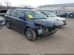 5TDYZ3DC7KS978252 2019 TOYOTA SIENNA