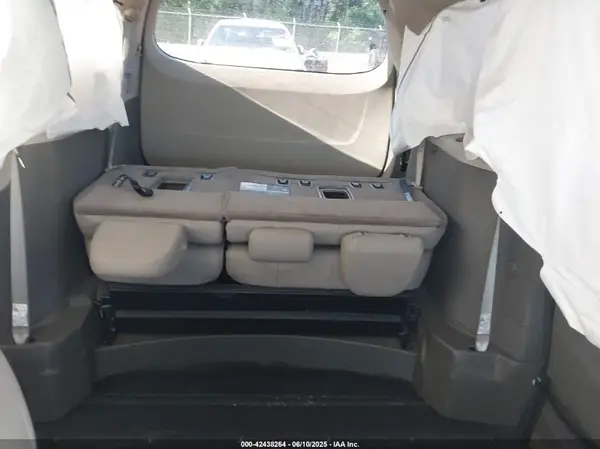 5TDYZ3DC7KS979028 2019 TOYOTA SIENNA - Image 8