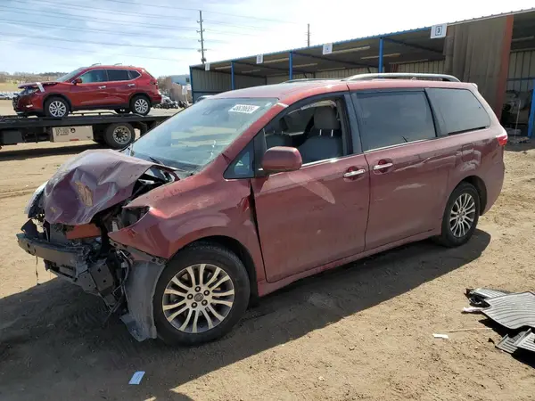 5TDYZ3DC7KS979403 2019 TOYOTA SIENNA - Image 1