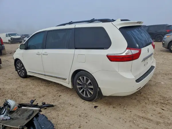5TDYZ3DC7KS985735 2019 TOYOTA SIENNA - Image 2