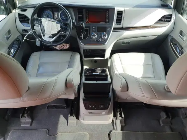 5TDYZ3DC7KS986433 2019 TOYOTA SIENNA - Image 8