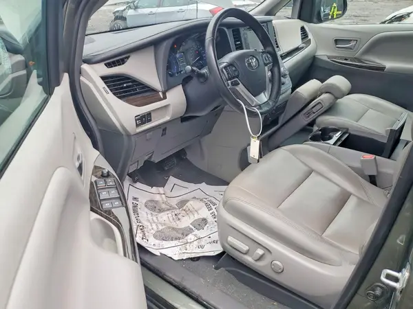 5TDYZ3DC7KS993740 2019 TOYOTA SIENNA - Image 8