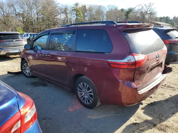 5TDYZ3DC7KS993866 2019 TOYOTA SIENNA - Image 2
