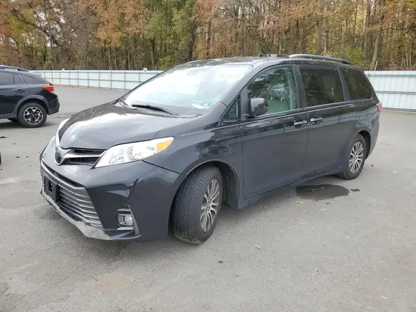 5TDYZ3DC7KS996573 2019 TOYOTA SIENNA - Image 1