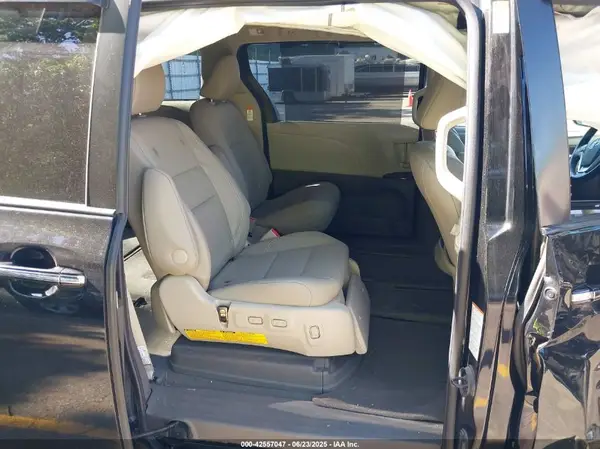 5TDYZ3DC7LS035294 2020 TOYOTA SIENNA - Image 8