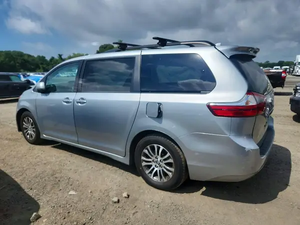 5TDYZ3DC7LS036753 2020 TOYOTA SIENNA - Image 2