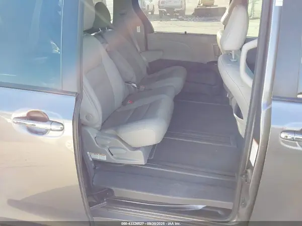 5TDYZ3DC7LS038132 2020 TOYOTA SIENNA - Image 8