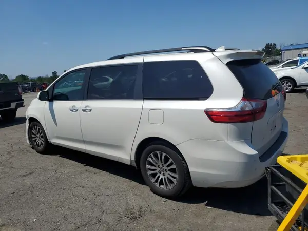 5TDYZ3DC7LS041130 2020 TOYOTA SIENNA - Image 2