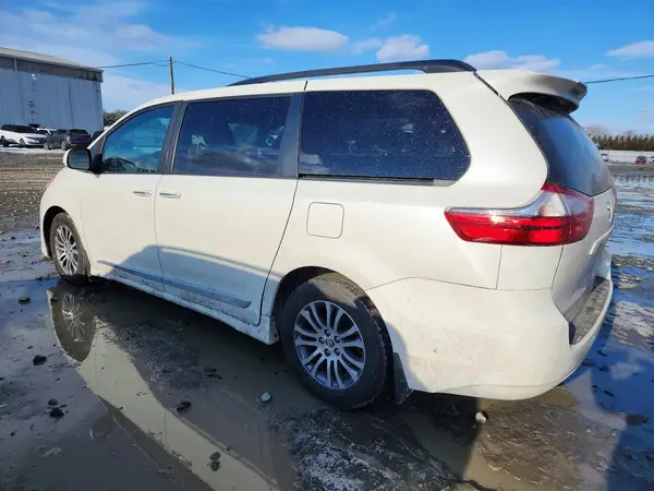 5TDYZ3DC7LS042987 2020 TOYOTA SIENNA - Image 2