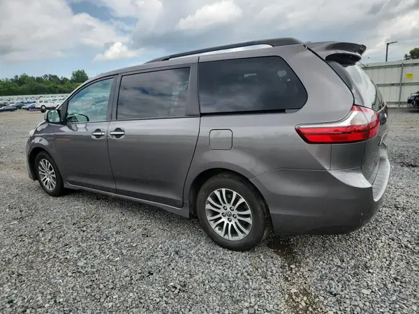 5TDYZ3DC7LS058929 2020 TOYOTA SIENNA - Image 2