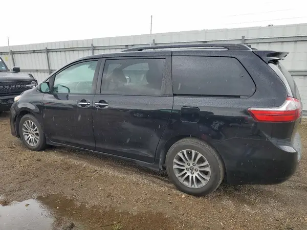 5TDYZ3DC7LS059238 2020 TOYOTA SIENNA - Image 2