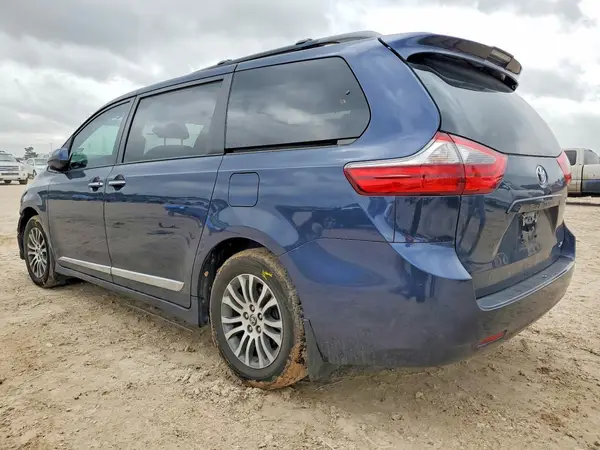 5TDYZ3DC7LS062852 2020 TOYOTA SIENNA - Image 2