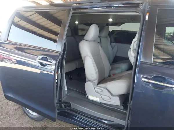 5TDYZ3DC7LS071468 2020 TOYOTA SIENNA - Image 8