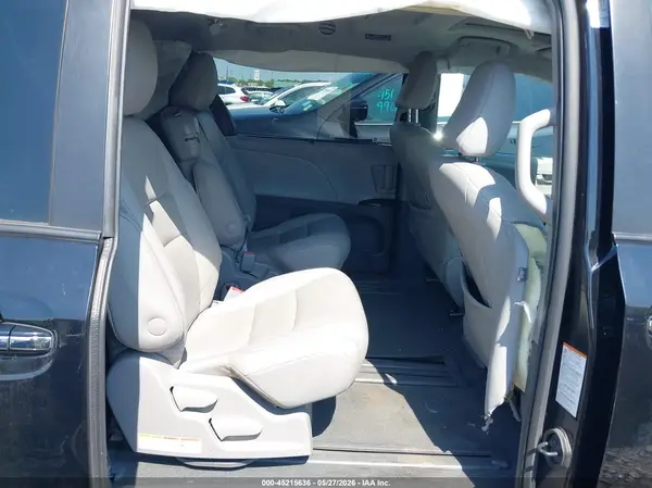 5TDYZ3DC7LS082485 2020 TOYOTA SIENNA - Image 8