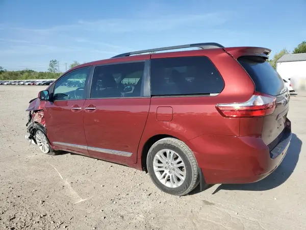 5TDYZ3DC8HS778389 2017 TOYOTA SIENNA - Image 2